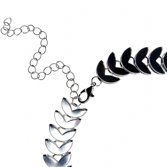 CLEARANCE!  Silver Fishbone Choker Necklace - Picture 4 of 7